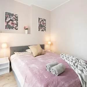  Apartament Superapart Aignera 4, Family Friendly Oasis