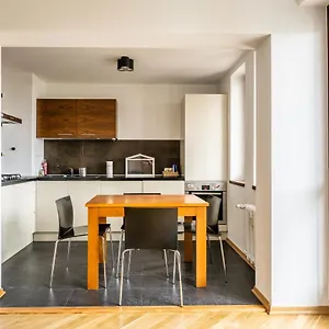  Apartament Comfortable And Cozy Apartment- City Center&T44